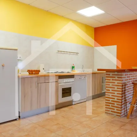 Homestay El Jardin De Pruvia *