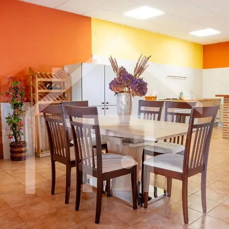 Homestay El Jardin De Pruvia
