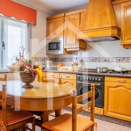 El Jardin De Pruvia Homestay *