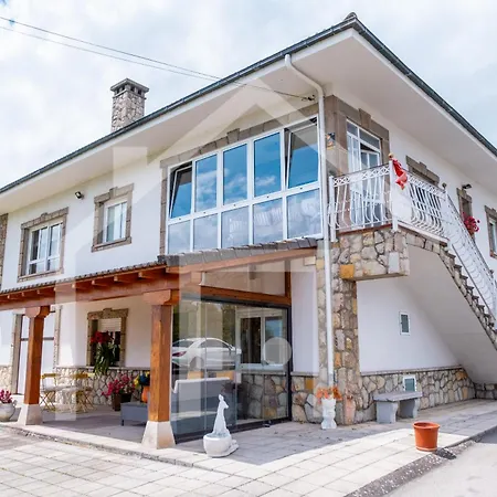 El Jardin De Pruvia Homestay Llanera (Asturias)